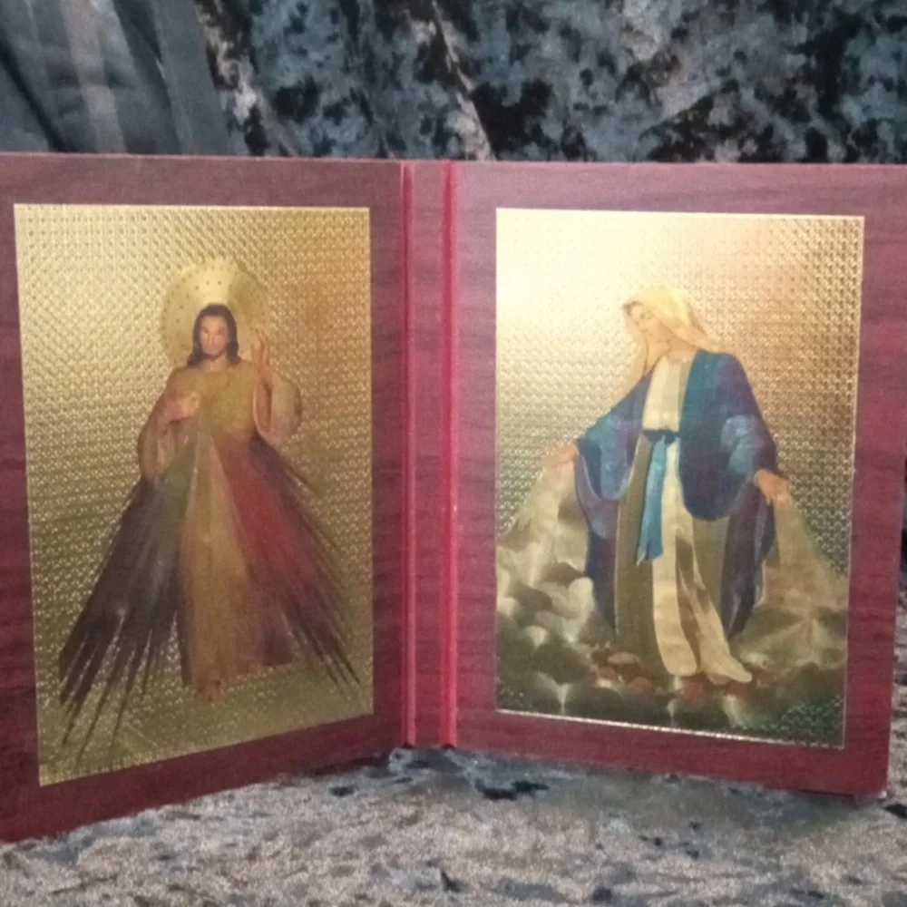1 Gift set of 4 Religious Bifold Pictorial Plaques